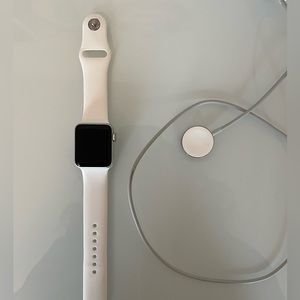 APPLE WATCH SERIES 3, 38 MM WITH CHARGER